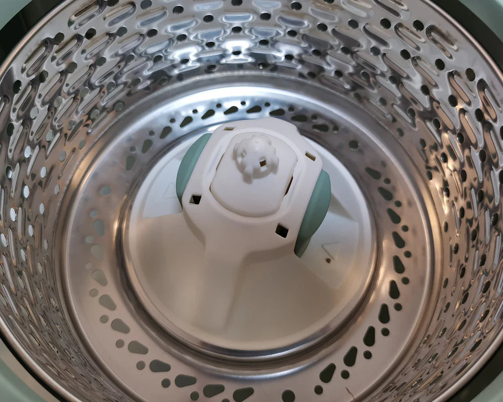 Domestic ratchet twisting mop, with blended yarn head